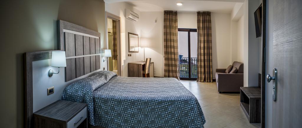 San Domenico Family Hotel Scalea Exterior photo